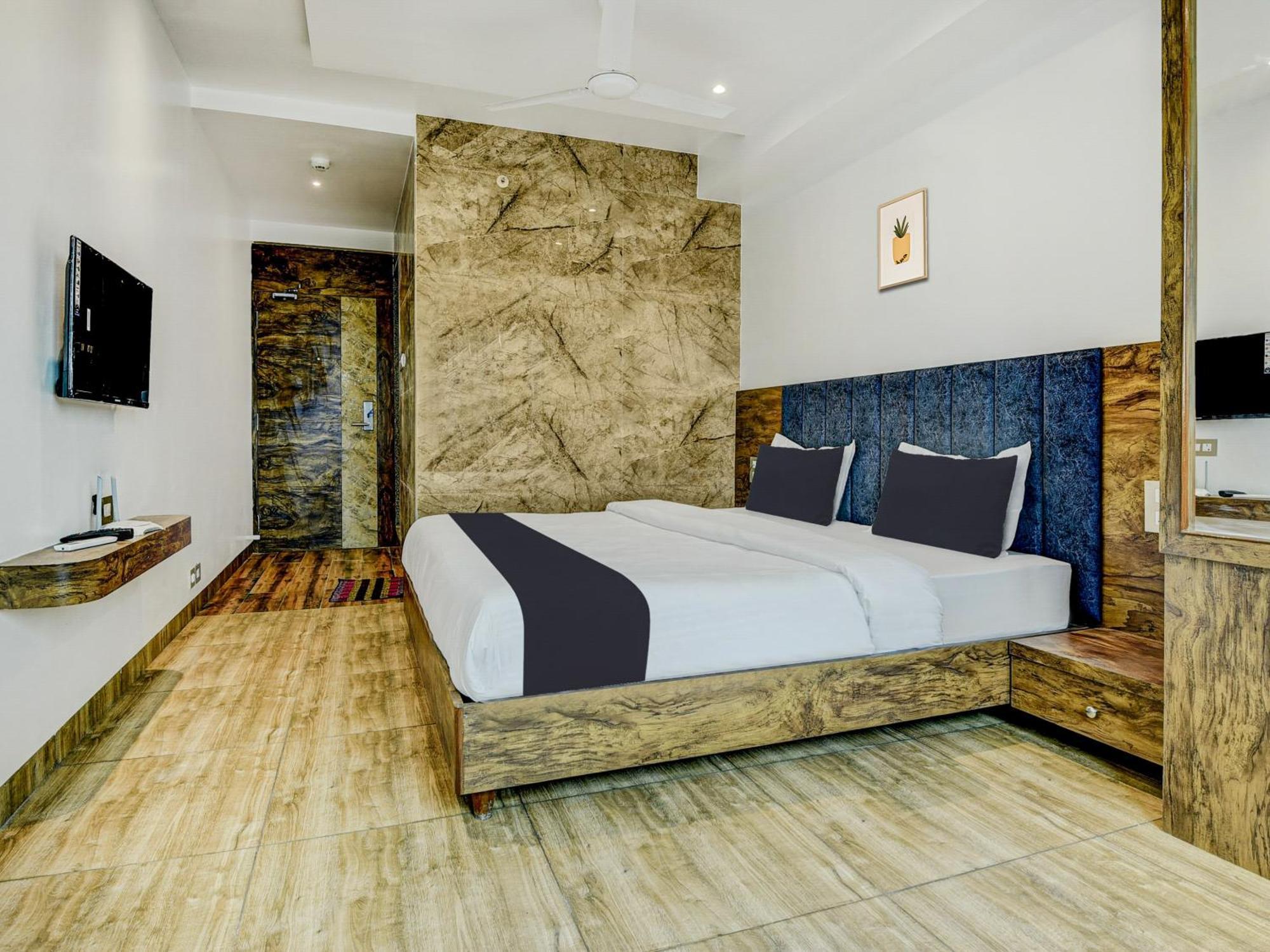 Townhouse Madgaon Hotel Raia Exterior photo
