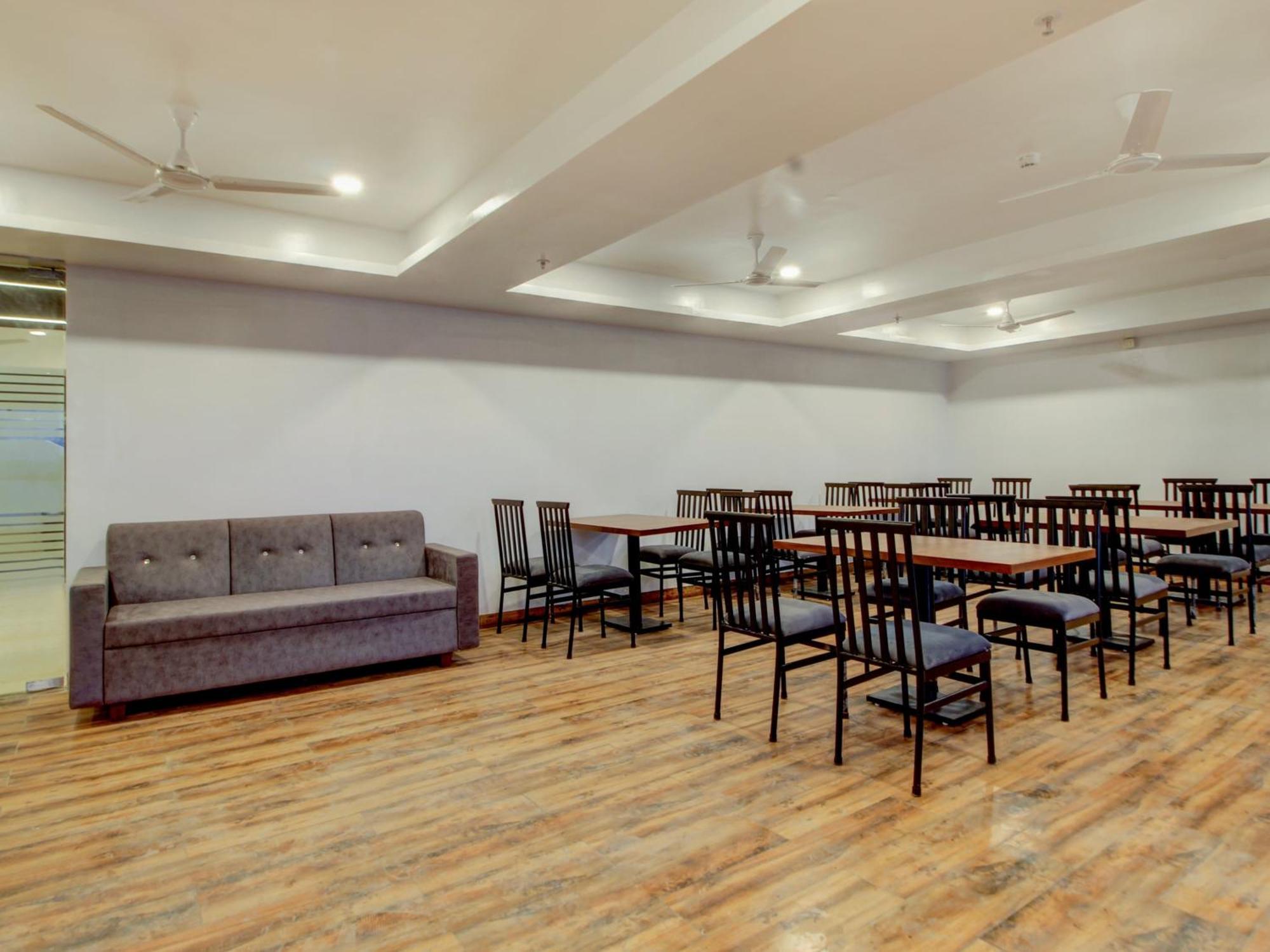 Townhouse Madgaon Hotel Raia Exterior photo
